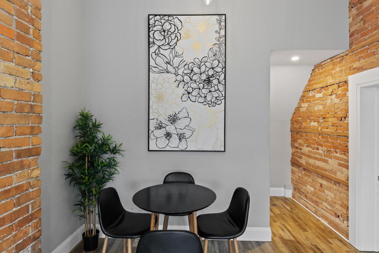 Entire 1 Bedroom Apartment Across From Google - Br5 Kitchener Esterno foto